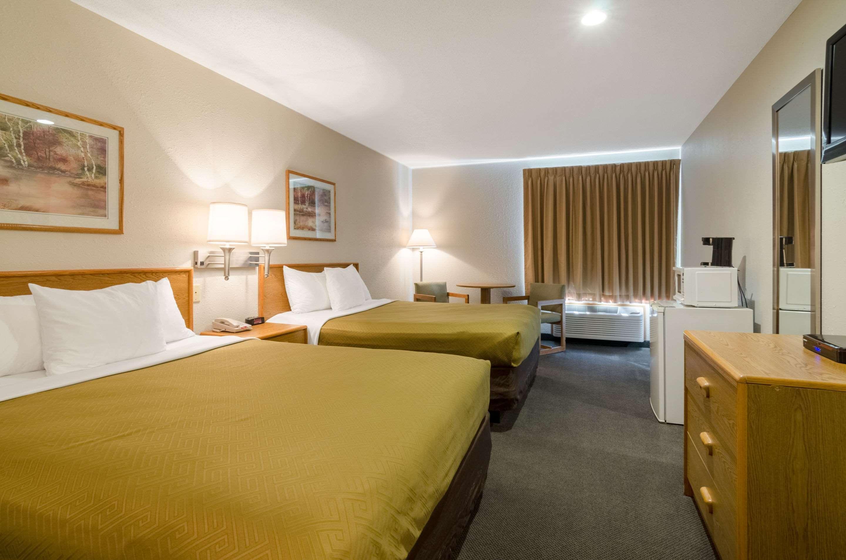 Rodeway Inn Ainsworth Eksteriør billede