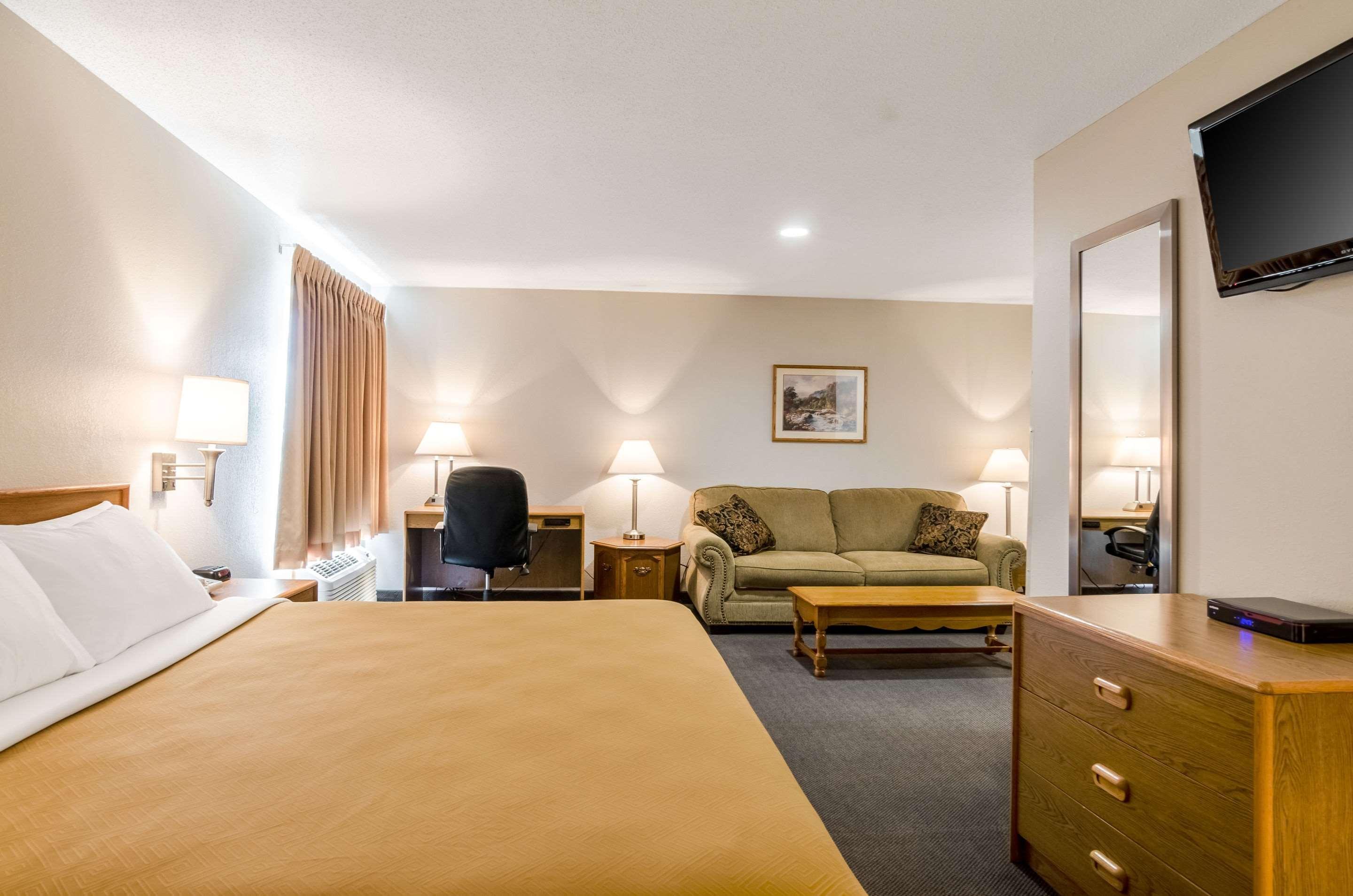 Rodeway Inn Ainsworth Eksteriør billede